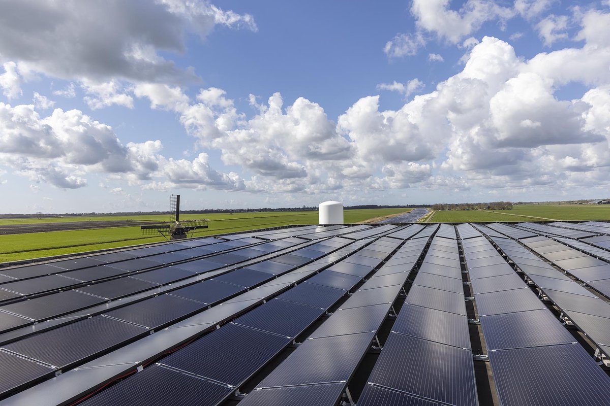 Duurzaamheidsfeitje: In 2020 zijn ook op de daken van de productielocaties Barneveld en Scharsterbrug zonnepanelen geplaatst. De opbrengst van de zonnepanelen was in 2020 ongeveer 465.000 kWh, dit leverde een besparing van 258 ton CO2 op.  #zonnepanelen #duurzaamheid