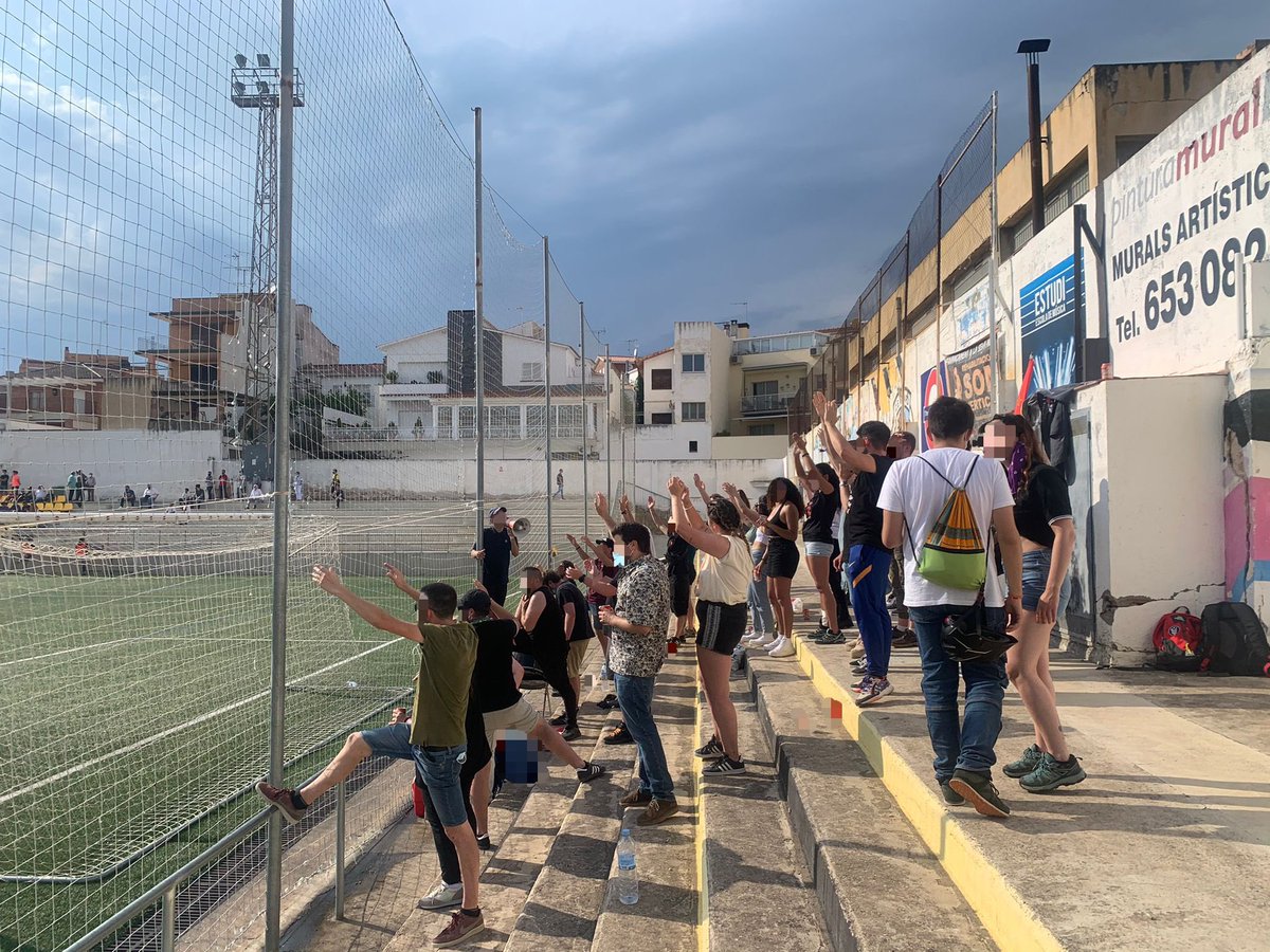 Eixam groc-i-negre. tweet media