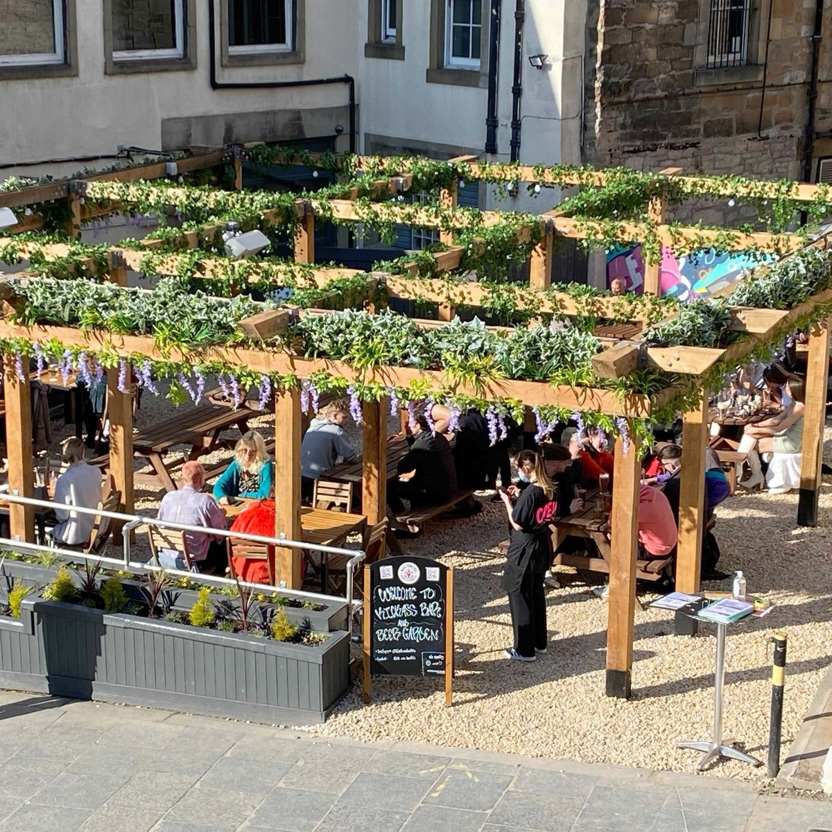 Kickasshostels's tweet photo. Tucked away in the heart of Edinburgh is our urban jungle beer garden. 🌴 

Come on down and enjoy a tasty pint in a refreshing sea of green foliage. 

Book now on our website: https://t.co/sKqMkhuqzS https://t.co/YxEKl88MVu