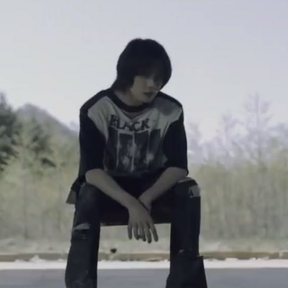 tinycutetxt's tweet image. 유1한 허벅지 근육