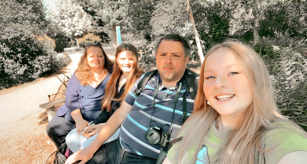 michelletwinmum's tweet photo. Finding some shade in amongst the glorious grounds of @HillierGardens Loving the lush greeness and the blue skies.
#exploretestvalley #visittestvalley #testvalley #adgifted https://t.co/zw9NLlGq1V