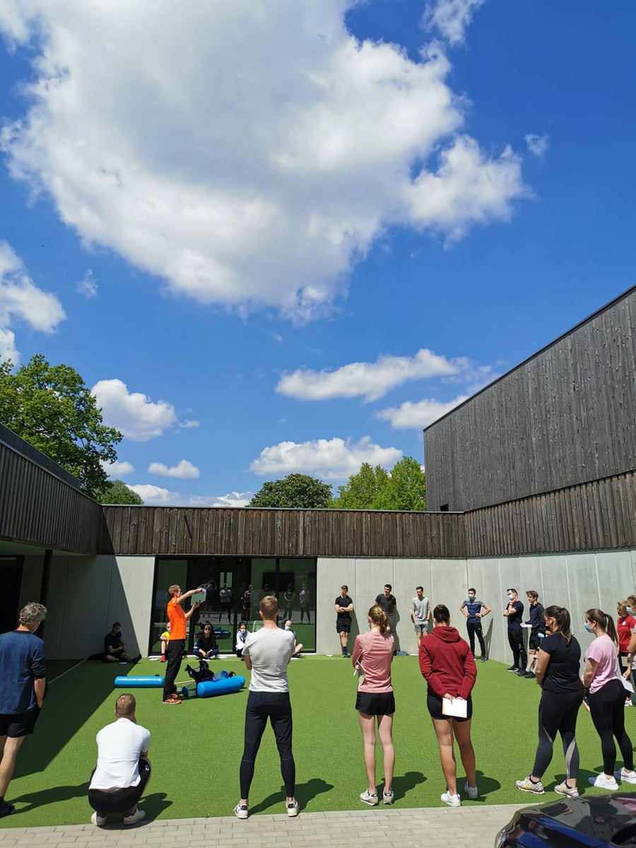 Bas Van Hooren tweet media