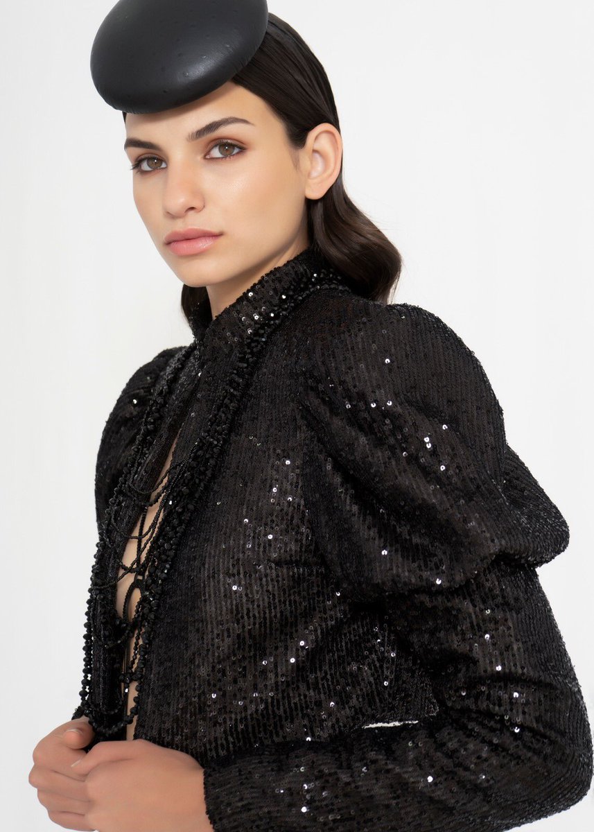 #NuevaColección #JoséHidalgo #SS21

Realización. @pedrogonzalezmoda 
Fotografía. @ernestocastillofoto 
Modelo. <a href="/aanabeleneiro/">aanabeleneiro</a> 
Peluquería. @reyes_madrigal_ 
Sombrero. <a href="/sombrereriaroiz/">Sombrerería ROIZ</a>