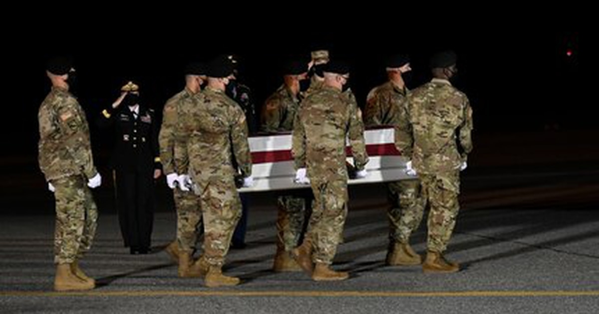 MilitaryTimes's tweet photo. Honor the fallen, and remember the sacrifices made by them and their loved ones in service to the nation.
https://t.co/2vpKBCZobK https://t.co/sV0LcCO2pV