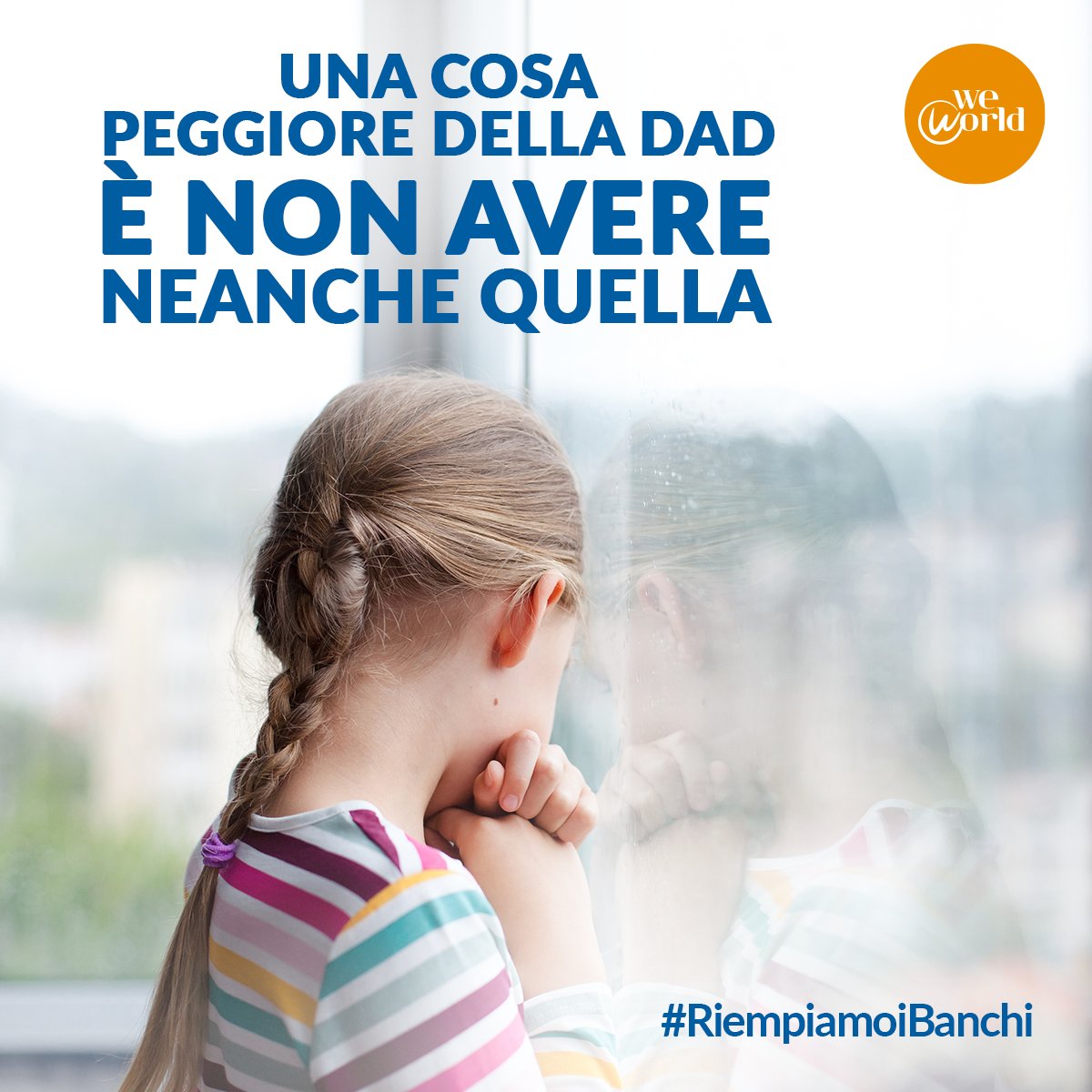 WeWorldOnlus's tweet image. Diamo alle bambine e ai bambini gli strumenti per studiare. Fermiamo insieme l’emergenza dell’abbandono scolastico. #RiempiamoiBanchi