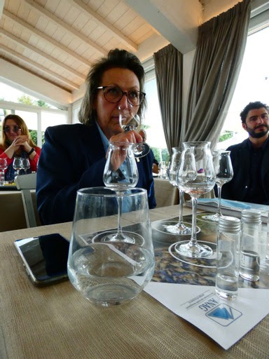 📷 Scatti del brunch con degustazione di #Gin organizzato nei giorni scorsi  da Anag Toscana, già pronta per un nuovo evento in presenza nel rispetto delle norme anti Covid. L'appuntamento è fissato per sabato 5 e domenica 6 giugno con Eat Prato 👉 bit.ly/3vGnIVQ.