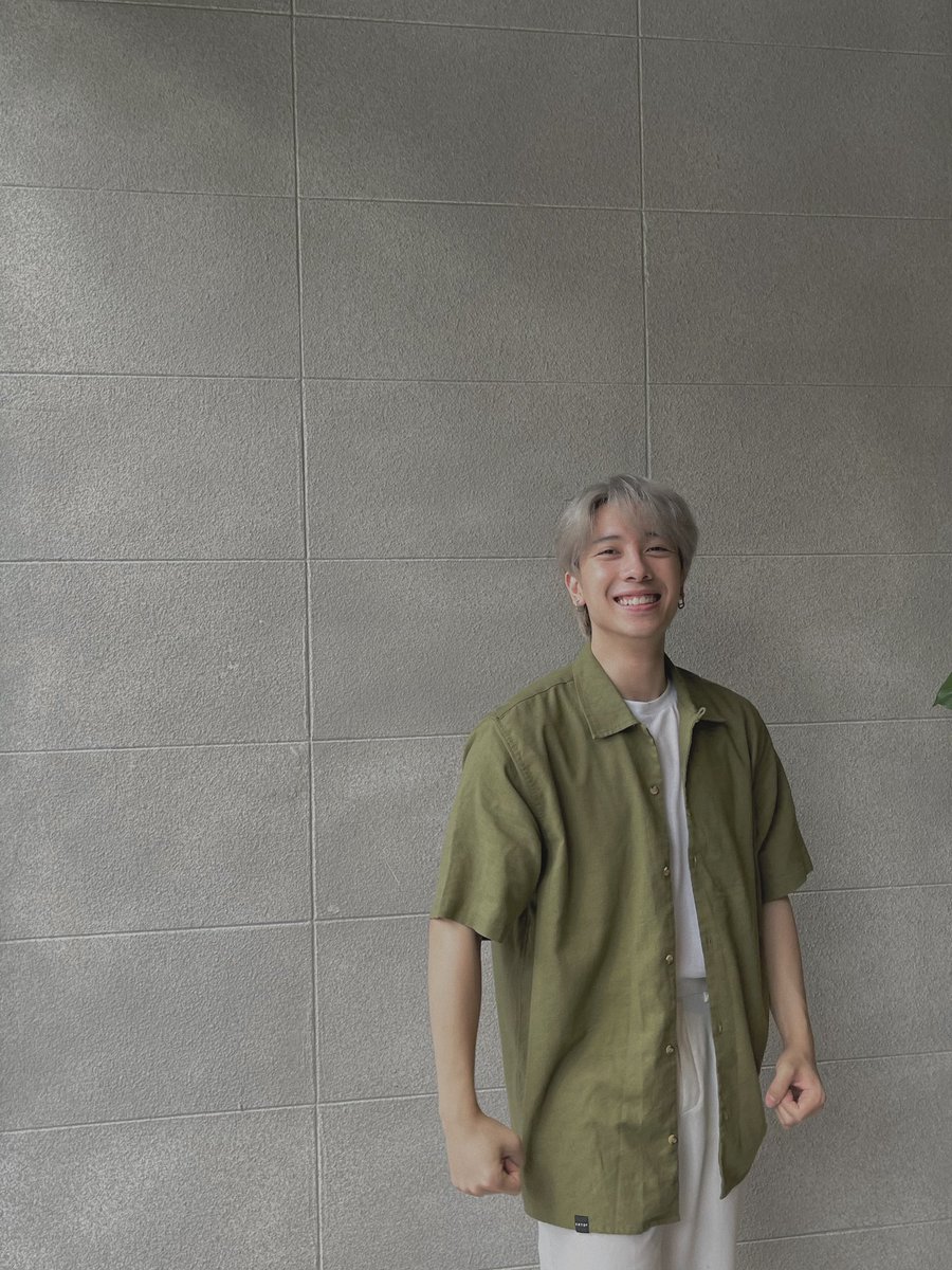 MonstarNicky's tweet photo. Remember to smile guys 😄 https://t.co/It8V506kze