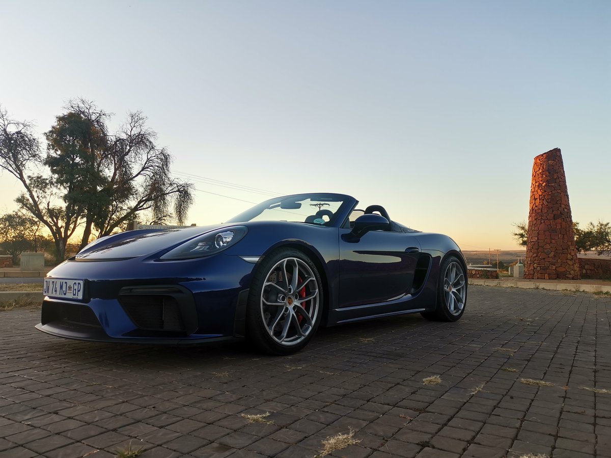 klyvque's tweet photo. Top off reveals the 'goose bumps'... #Spyder #Porsche #SpyderBite https://t.co/hYFrZh9g3X