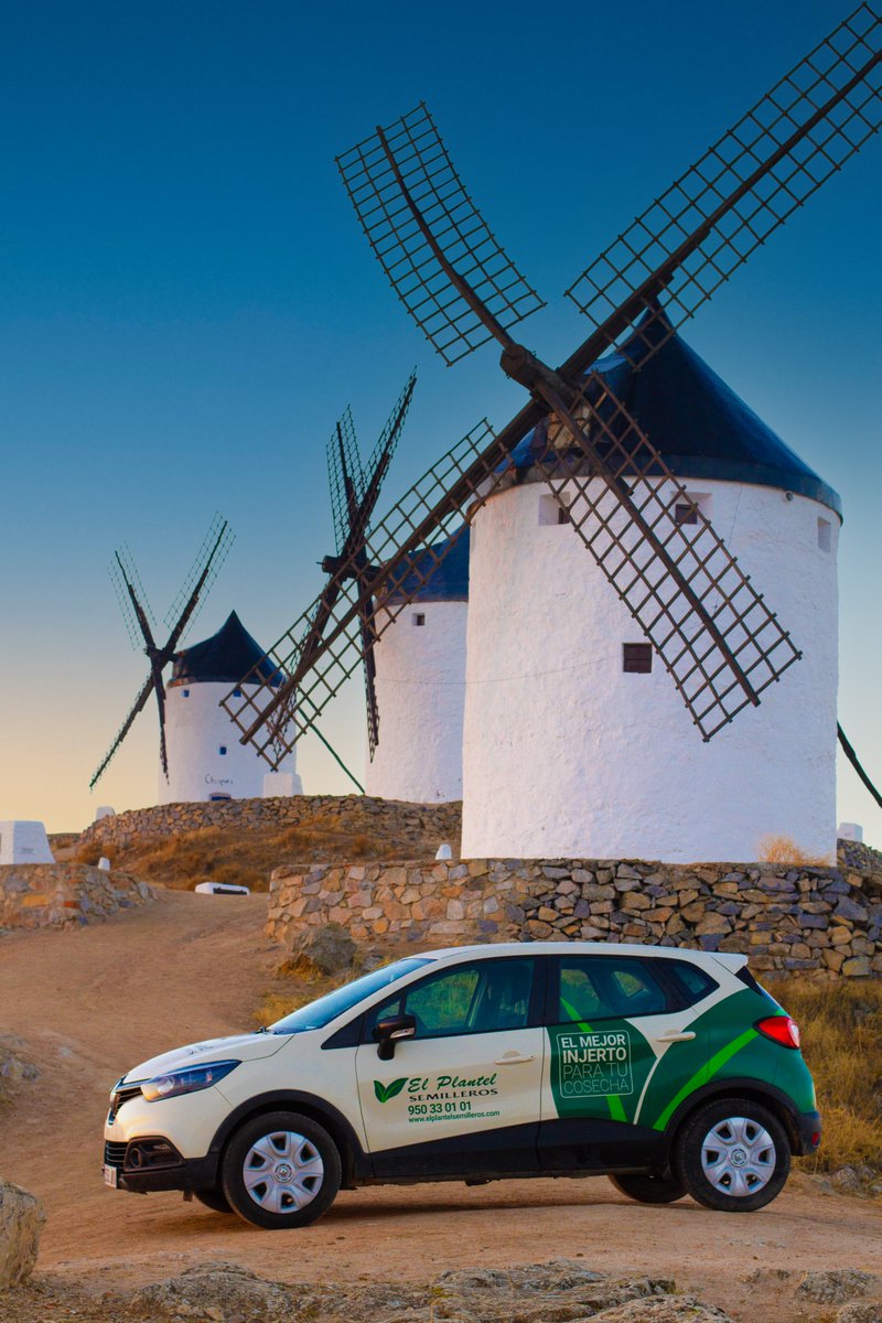 Que mejor forma de comenzar la semana que celebrando el Día de Castilla-La Mancha, desde #ElPlantelSemilleros nos sentimos orgullosos de pertenecer a esta gran región 
¡¡#Felizdía a todos, Feliz Día de Castilla-La Mancha!!
#DiadeCastillaLaMancha #LaMancha #CastillaLaMancha