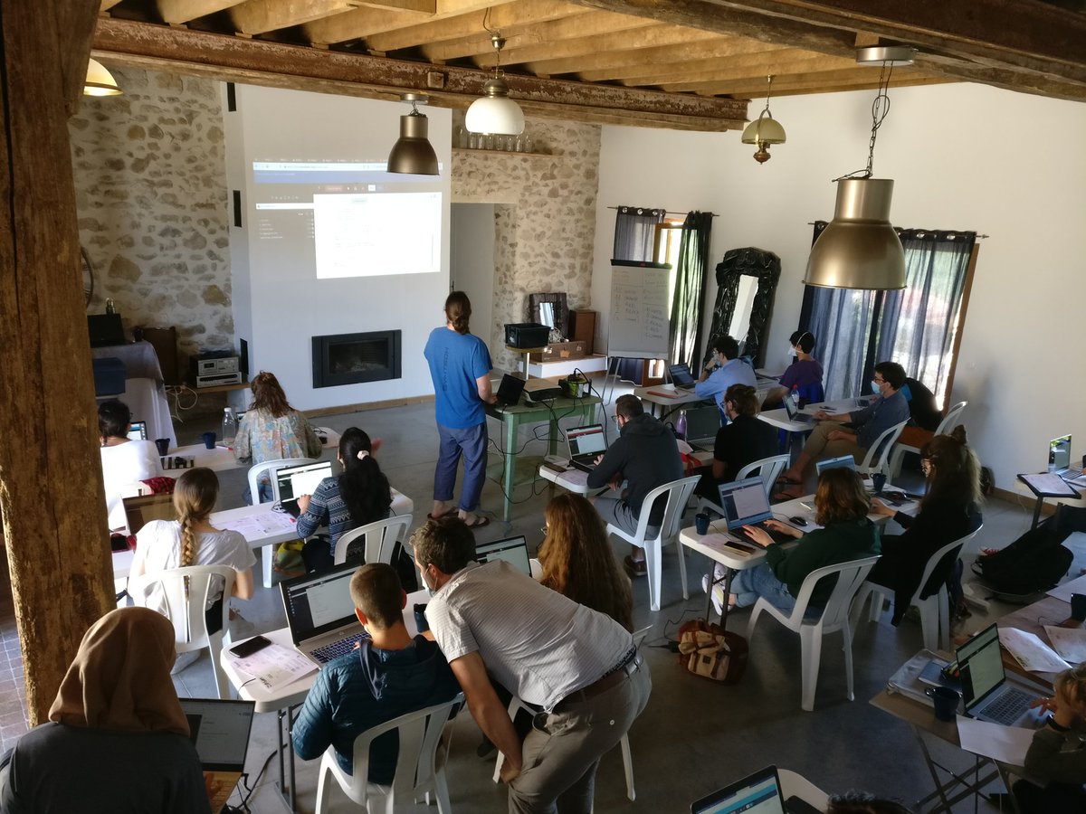 OpenMOLE's tweet image. Last "first" for this morning: the first practice session for our students. Let's replicate some model experiments! #exmodelo