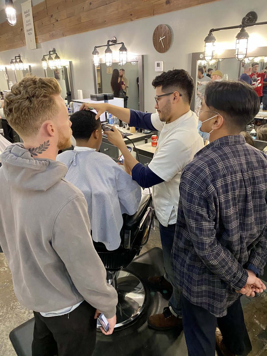 There are many ways to learn a system of fading. What system works best for you #bladecraftbarberacademy #barberacademy #barbercollege #barberfam #bladecraftbarberfam