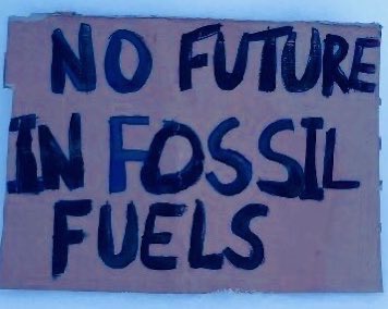 mum_pumpkin's tweet photo. As Glasgow prepares to host #Cop26, it’s time for the Pension Fund Committee to #Divest £508m from #NoFutureInFossilFuels #PlanToDivest #COP26 #DivestStrathclyde #ClimateJustice @GlasgowCC
@Bell45 @RuairiKelly_ @CllrGrahamC @GoforGow @MarthaWardrop @John4Govan @cllrdmeikle https://t.co/vCZscpWn26