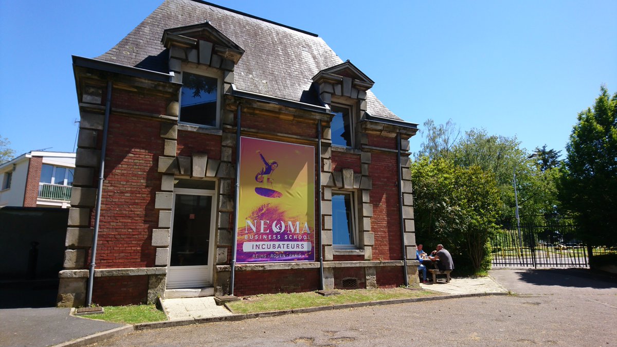 Sous le soleil, l'#Incubateur de <a href="/NEOMAbs/">NEOMA Business School</a> <a href="/Rouen/">Ville de Rouen</a> se pare de ses plus belles couleurs pour accueillir les étudiants et diplômés #entrepreneurs ☀🌈🌊
#catchthewave #startups
