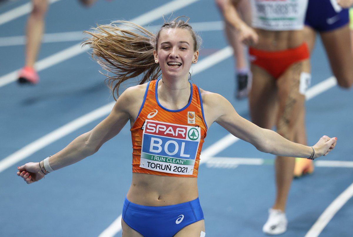 With a 50.56 400m in Oordegem at the weekend, Femke Bol 🇳🇱 takes her tally to eight Dutch records in 2021! 😵

Indoor 400m
50.96
50.81
50.66
50.64
50.63

Outdoor 400m
50.56

Indoor 4x400m
3:27.15

Mixed 4x400m
3:18.04