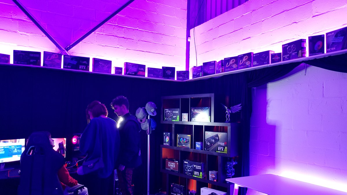 ChaosCrewZa's tweet image. We had so much fun with the ChaosCrew partners this weekend! 👾⚡️

#rgb #customsetup #gaming #pcgaming #custompc