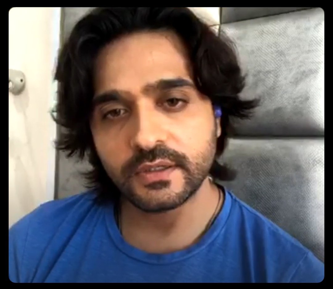 Caps from Ashish's latest insta live 🤩🥰

Link to the video : instagram.com/tv/CPiN8dIjn5s…

<a href="/ashish30sharma/">Aashiesh Sharrma</a>