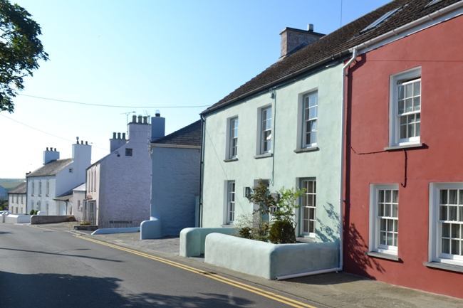 We now only have summer availability for a 3-night stay from 14 June, and there are also 9 free nights from 24 Aug.  In September, there are 4 available nights from 11 Sept and an 11-night gap from 20 Sept.  All those stays are for the Stable Studio.  #LastMinute #solva #pembs