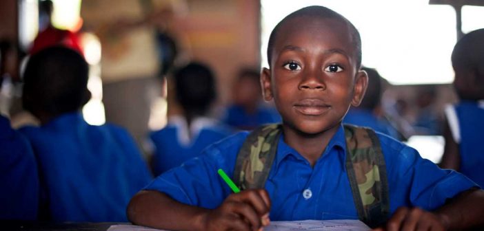 GHD_Foundation's tweet photo. @WorldBank: #learning_poverty is increasing. #COVID19 has disrupted learning efforts everywhere. At the peak there were worldwide 1.6 billion #children_out_of_school.
Less than 1% of low-income households of primary-aged students in #Africa own a computer!
https://t.co/KFlcSYtjxT https://t.co/tNk3a2hX6t