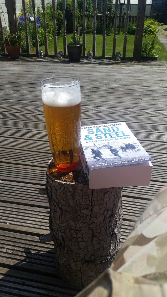 willie862's tweet photo. This should keep me occupied for today. Couple of cheeky beers and this cracker from @militaryhistori
#beeroclock
#bankholidayboozing
#greatreads
#sandandsteel
#militaryhistory https://t.co/6vVe3C47E4