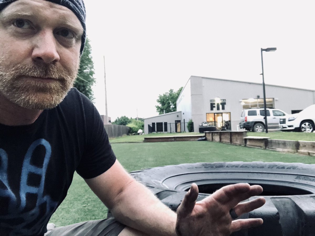 DirtyDog650's tweet photo. Did a 5am modified #MurphChallenge
1 mile run
100 tire flips (425lb)
200 push-ups
300 squats
1 mile run
@ScientistsLift #OKFit #MemorialDay2021 https://t.co/7g8qEBbNLi