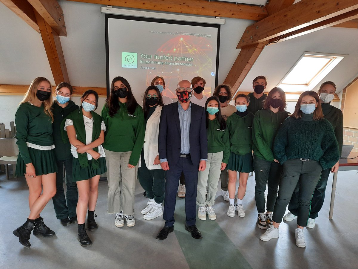 Bart Willems van <a href="/EuroclearGroup/">Euroclear</a> vertelt onze leerlingen #Economie alles over effectentransacties.