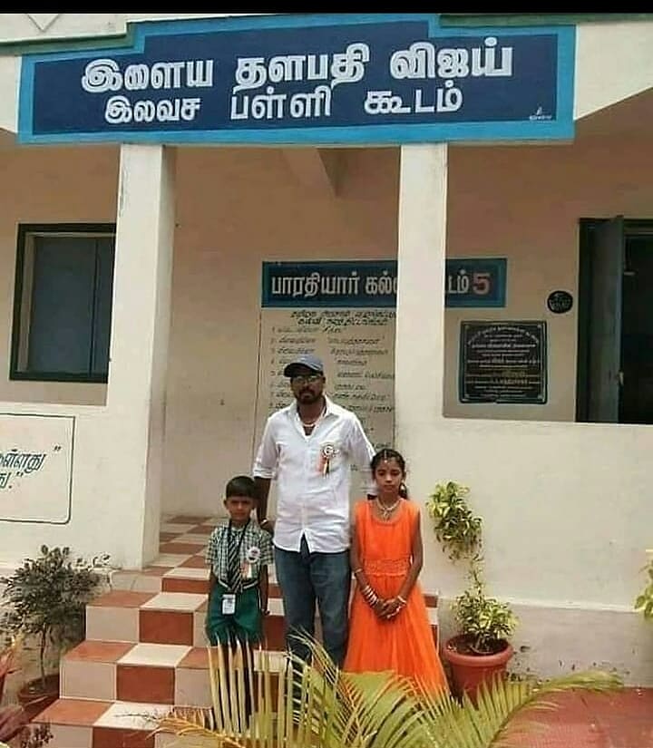 05Nantha's tweet photo. Thalapathy ❤️😍 PROUD TO BE IS FAN BOY💯❤
#Thalapathy #ThalapathyBdayCDPFromJune19 #VMI #Vijay #tnvfc #Dhanush #KeerthySuresh #Karnan #Nayanthara #VaathiComing #VijaySethupathi #vijayanna #MasterTheBlaster #Samantha #VijayDevarakonda https://t.co/Ek8T9rId9j