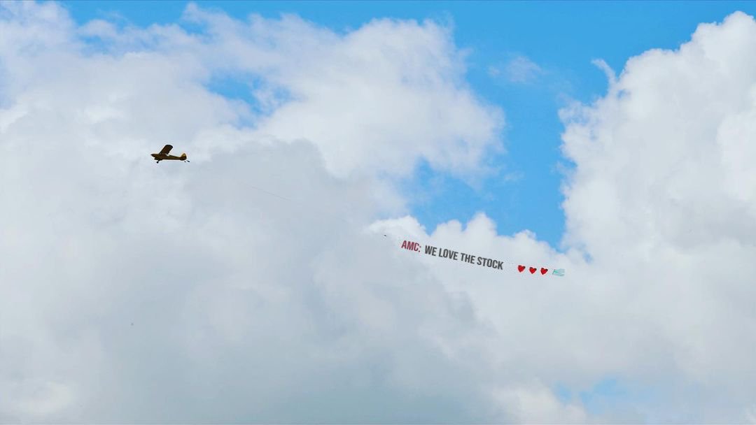BullTalk_app's tweet photo. WOW, this just flew by in the Netherlands 🚀🚀🚀

$AMC #AMC #AMCSTRONG #AMCSqueeze #AMC500K #AMC100K #AMCARMY https://t.co/096PXC2EWo