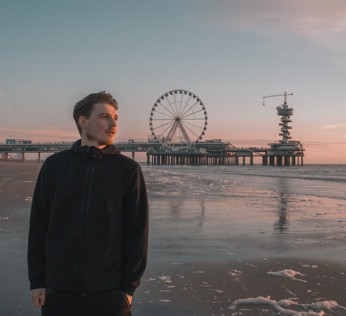 'Waveline', the main track of the EP, is out now🌊 Big shout to <a href="/Polygonsounds/">Polygon</a> &amp; <a href="/DualisticMusic/">Dualistic</a> for collaborating with me on this one!