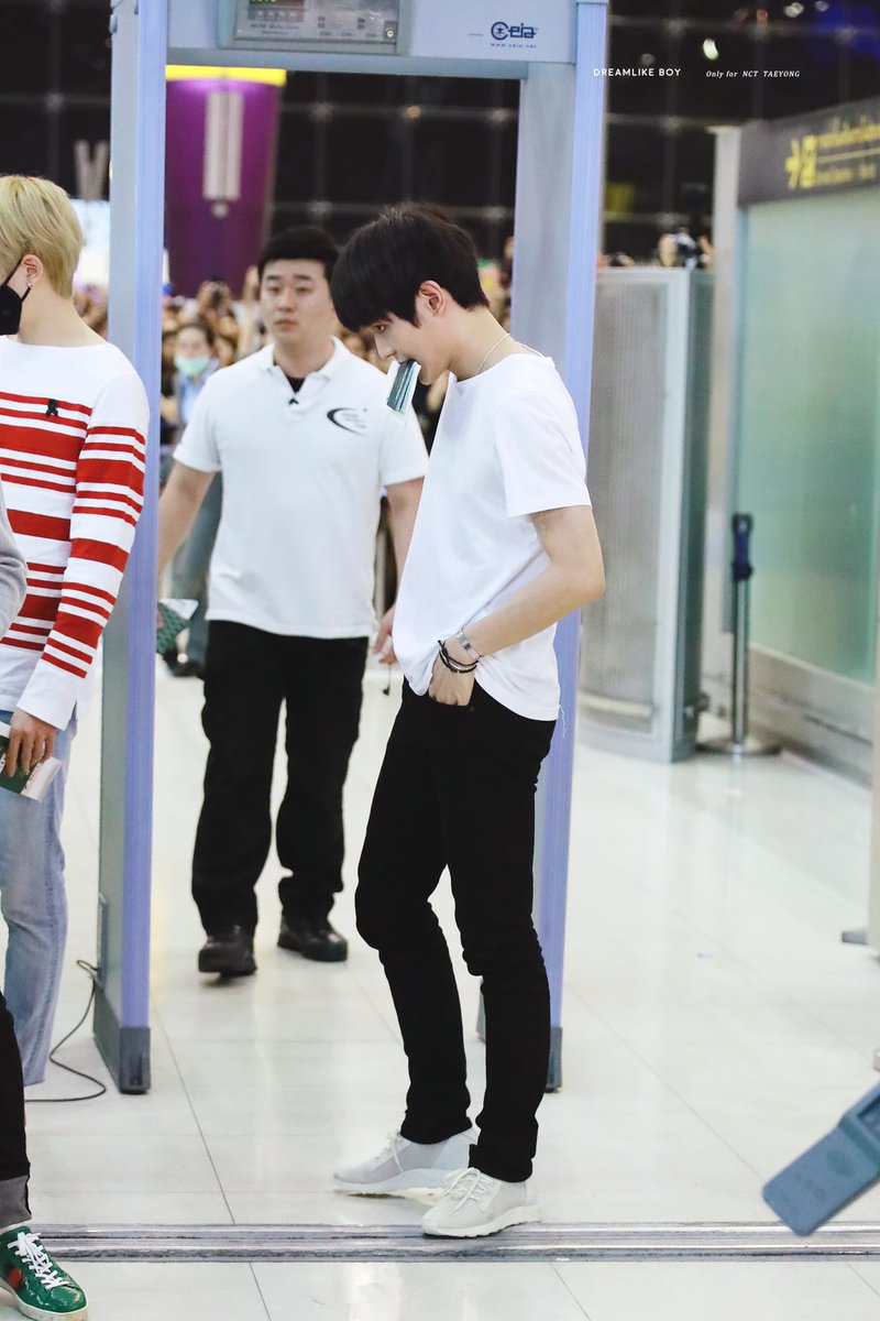 170208 #태용 #TAEYONG #TYLookbook #airport #fashion 
🔗 tylookbook.com/2017/170208/