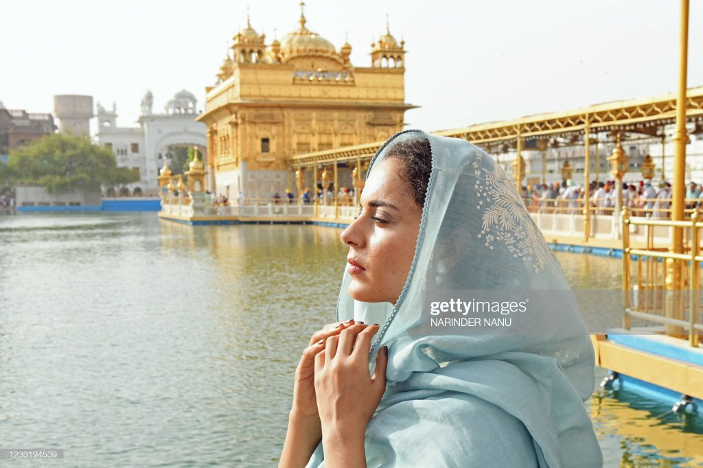 Think or pose （≧∇≦）Golden Temple - Amritsar | Golden temple amritsar,  Photoshoot poses, Golden temple