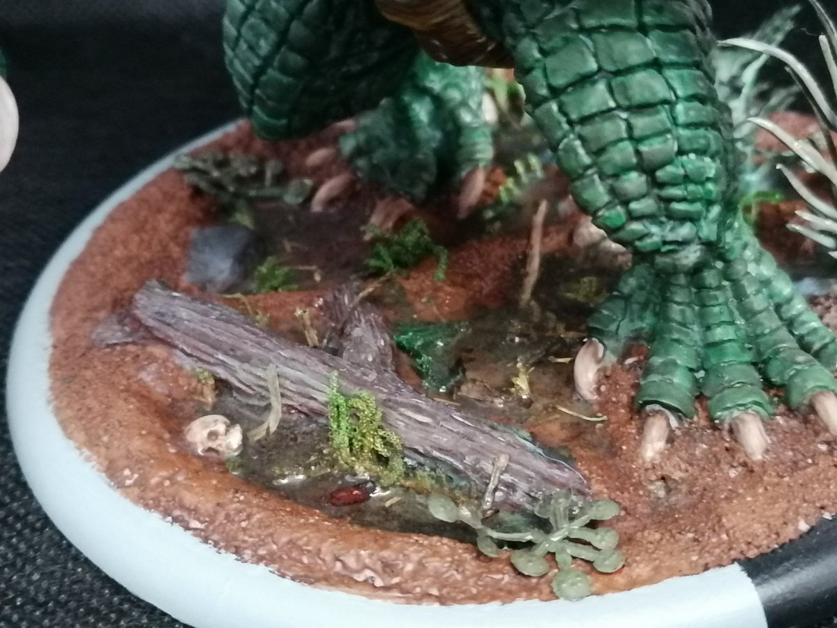 LuckGod84's tweet photo. My Dracodile is finished! Painted this beast as part of #MonstrousMay #PointADay #PaintPledge @RikersIron @privateerpress https://t.co/1hPLVCZvy8