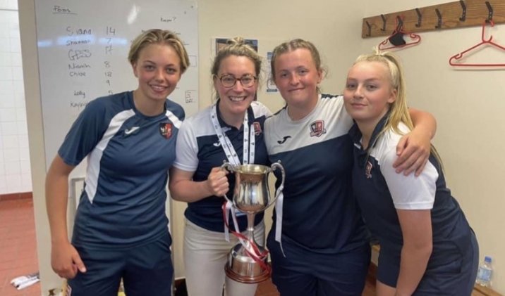 𝗗𝗲𝘃𝗼𝗻 𝗖𝗼𝘂𝗻𝘁𝘆 𝗖𝘂𝗽 𝗙𝗶𝗻𝗮𝗹
𝗢𝗻𝗲 𝗼𝗳 𝗢𝘂𝗿 𝗢𝘄𝗻

Two goals from Esme Kilburn-Thompson proved the difference yesterday, great to see our Youngsters playing such a key role in Big Games

#ECFC <a href="/execollsport/">Exeter College Sport</a>