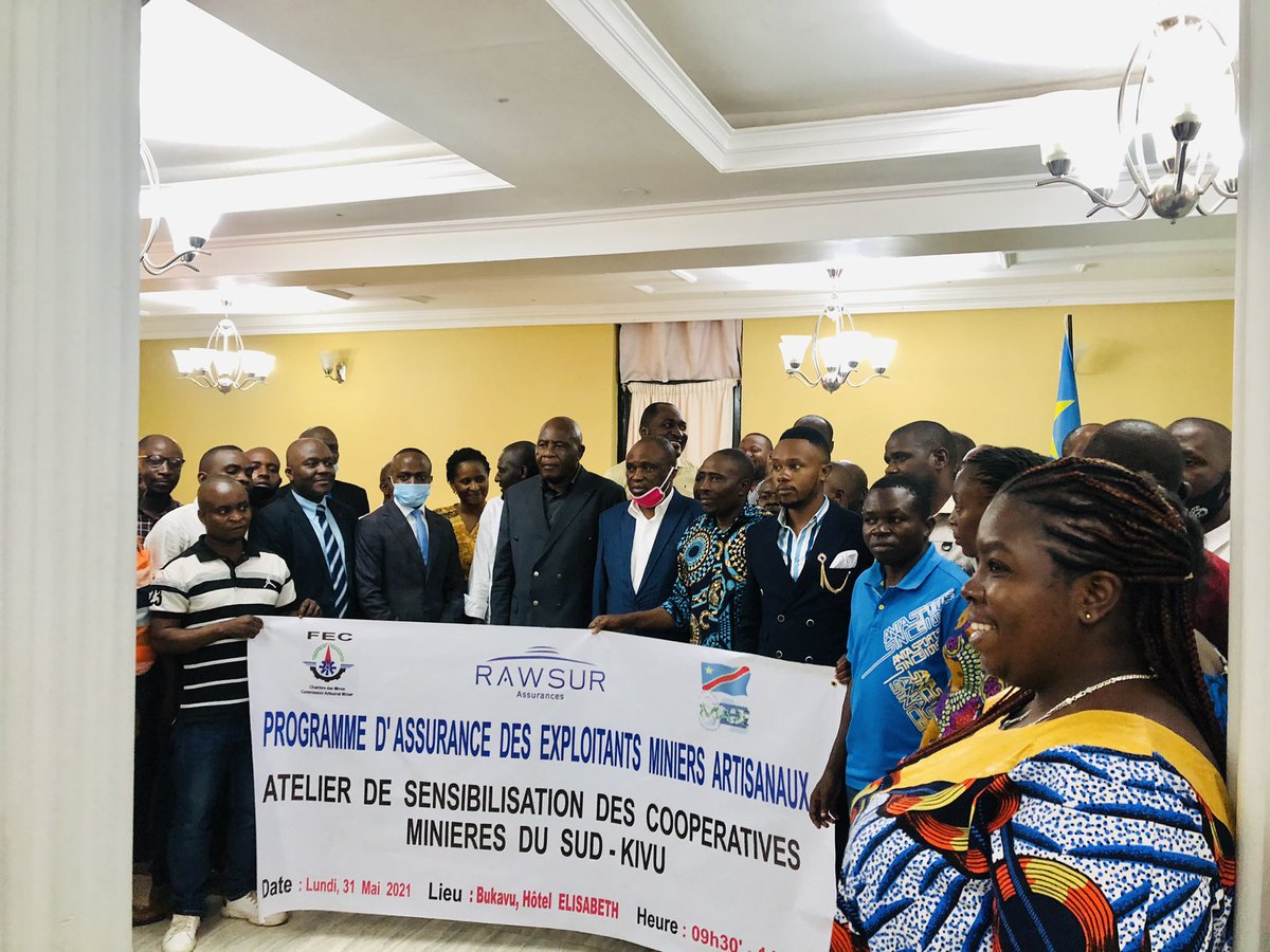 saemaperdc's tweet photo. #RDC #SUDKIVU Journée de sensibilisation des coopératives à l’adhésion au Programme d’assurance des exploitants miniers artisanaux chez #RAWSUR en Province du Sud-Kivu. @mines_des
@SaemapeR
@TheoKASI
@iubwe2 @SafantoBulongo https://t.co/ZHyQz62m6O