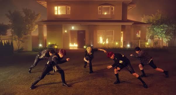 o07cm's tweet photo. what i learned from bts and txt is that if i have a problem, i will simply be an arsonist. https://t.co/n4hvYohLQN