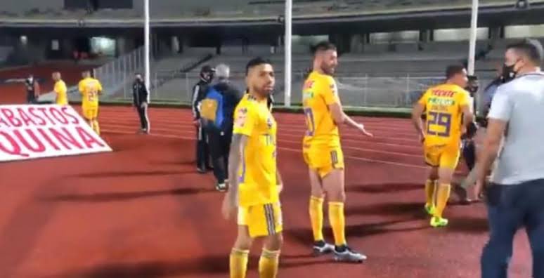 aguschd's tweet photo. Desde ese día, Javier Aquino no marca gol en Liga MX. Dos torneos y 33 partidos. 

EL FÚTBOL PONE TODO EN SU LUGAR. https://t.co/uG0LrXUtY4