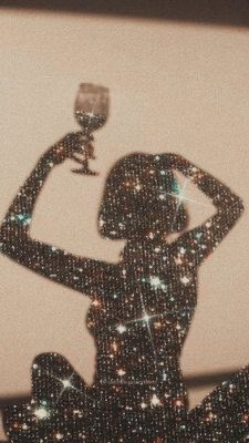 Every pretty person deserves a QUALITY SILK BONNET! If you’re still reading this and don’t have one already then sis WHAT IS YOU DOING?!? Go collect yourself one before someone else do! 💕✨💕kitokocosmetics.com IG: @kitokocosmetics LINK IN BIO  #smallbusiness #like #follow