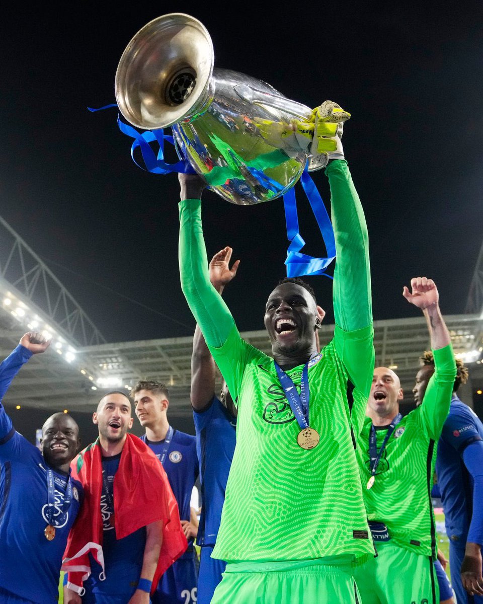 EdouardMendy__'s tweet photo. We did it !! @ChelseaFC 🏆 https://t.co/xeFx4cKBLs