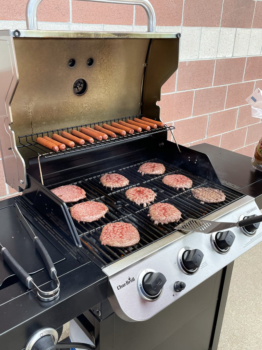 Sarah Clary tweet media