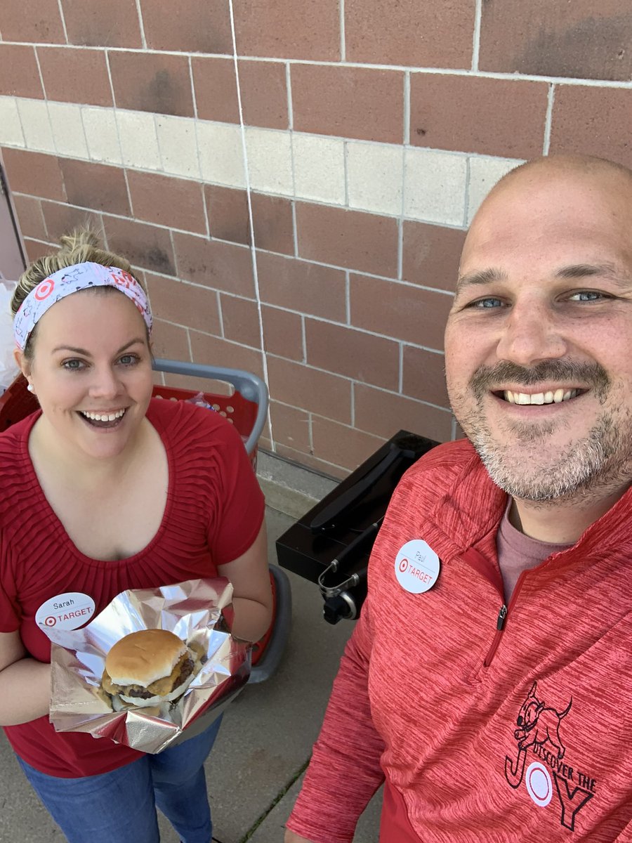 Cooking out on this gorgeous Memorial Day to recognize this #AmazingAvon team!! <a href="/KosakowskiP/">Paul</a> <a href="/pcampbell2321/">Patrick Campbell</a> <a href="/Karlytgt/">Karly</a> <a href="/erikmm07/">Erik Moore</a> <a href="/ArynDavlin/">Aryn Davlin</a>