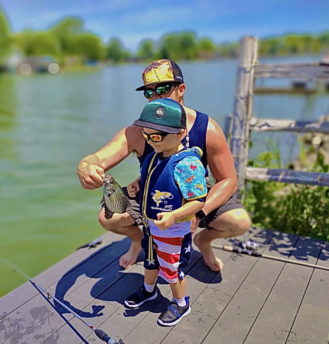 tyler_summitt's tweet photo. Happy #MemorialDay from our family to yours! Just catching some #bass and some #crappie #MemorialDay2021 #MemorialDayWeekend #Fishing https://t.co/1SmijbUtlv