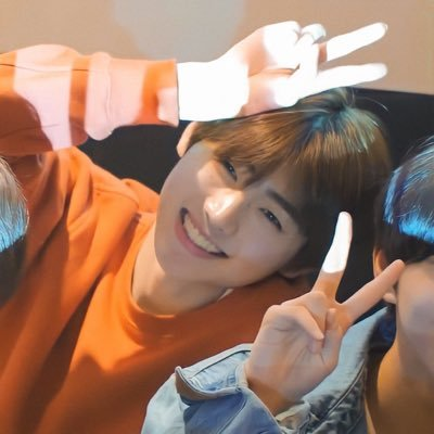 สามเดือนนน แบ่ๆๆๆๆ <a href="/sunghoonloudx/">โบ้เอง</a> แฟนเราน่ารักที่สุดคับ