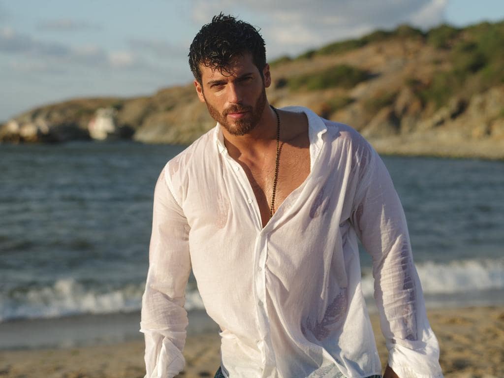 Sirio53943017's tweet photo. #Repost @tudors_montenegro @download.ins
---
Budite primjećeni sa ljetnjim platnenim košuljama. 😍
#canyaman
#tudors #crnagora #ljeto #kosulje #muskakosulja #sunce #model #sun #summer #platneno #toplo #shop #moda
#CanYaman #tudors
#MrWrong
#MrWrongCanale5 https://t.co/ol3Os0eAdU