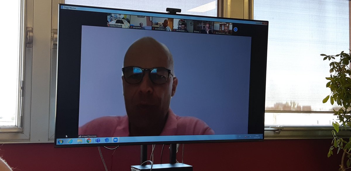 fdsea_10's tweet photo. Aujourd'hui, nous accueillons le VP de la @FNSEA, Arnaud Rousseau (@rousseautrocy), au Conseil de la #FDSEA10. Débat sur la #Pac2023 : les annonces du ministre @J_Denormandie sur le #PSN et l'échec des trilogues au niveau 🇪🇺 https://t.co/9ZSWvvYQSR