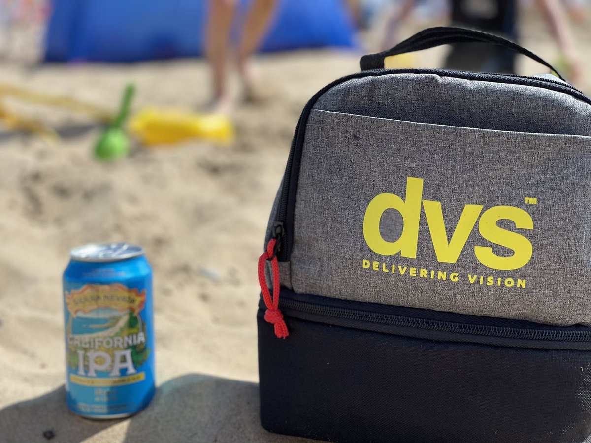 VisualGuardian's tweet image. #BHBeachDay Beers kept cool, courtesy of @DVSLTD!