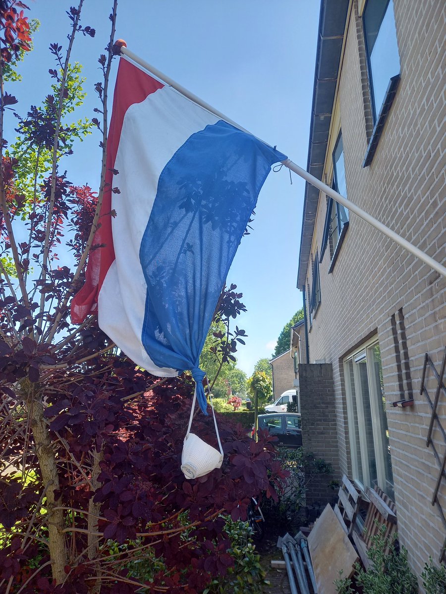 LBosklopper's tweet photo. Nou hè hè, na 3 weken quarantaine😷 mag ook eindelijk de laatste de vrije wereld weer in😀 #freeinge #freelennart #freeilse #freenora #alleensamenkrijgenwecorona 😉 https://t.co/U3STaKCWmG