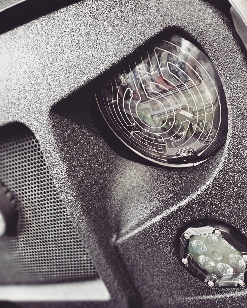 American Wild Wheels - Jeep Division

Work in progress per questo bellissimo JK.😎
Trattamento Raptor  appena ultimato su Mascherina, Parafanghi e Paraurti.

📧 Info@americanwildwheels.com
📱Whatsapp: 3487991803

americanwildwheels.com