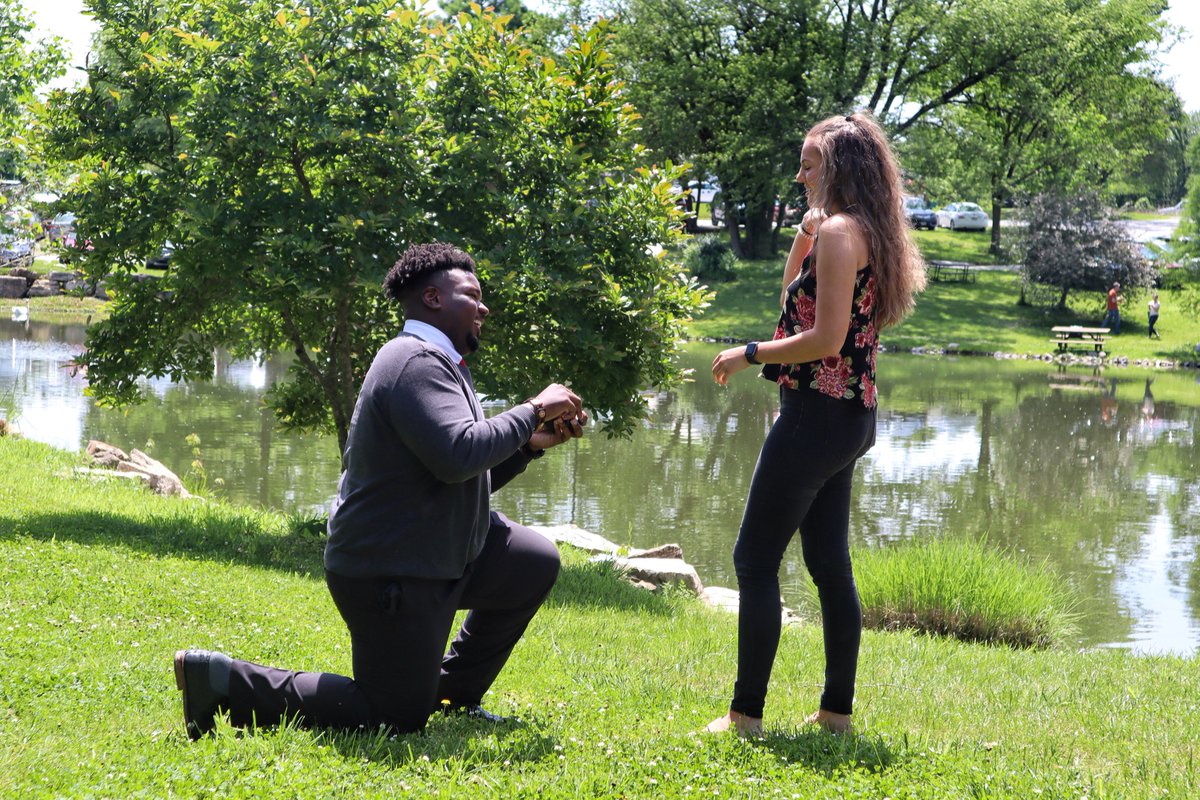 iiiamthefuturee's tweet photo. Emily once told me she always prayed for her future husband... Guess I can finally say thanks for the Prayers❤️😏❤️

I’m excited to spend my life with you❤️❤️

#thehuntisover https://t.co/0FXIXnmCjw