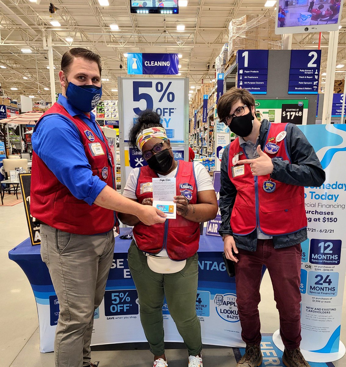 So thankful for these amazing ladies and their dedication to driving credit! Mary and Nyree over 25 apps each and Carol over 75! Thank you Ladies, you are incredible! <a href="/BlueBoxR1/">@BlueBoxR1</a> @Diane47865704 <a href="/Nichols_John_/">John Nichols</a> <a href="/BenitoKomadina/">Benito.Komadina@Lowes</a> <a href="/DanJRomanowski/">Dan Romanowski</a> @LauraG813R1