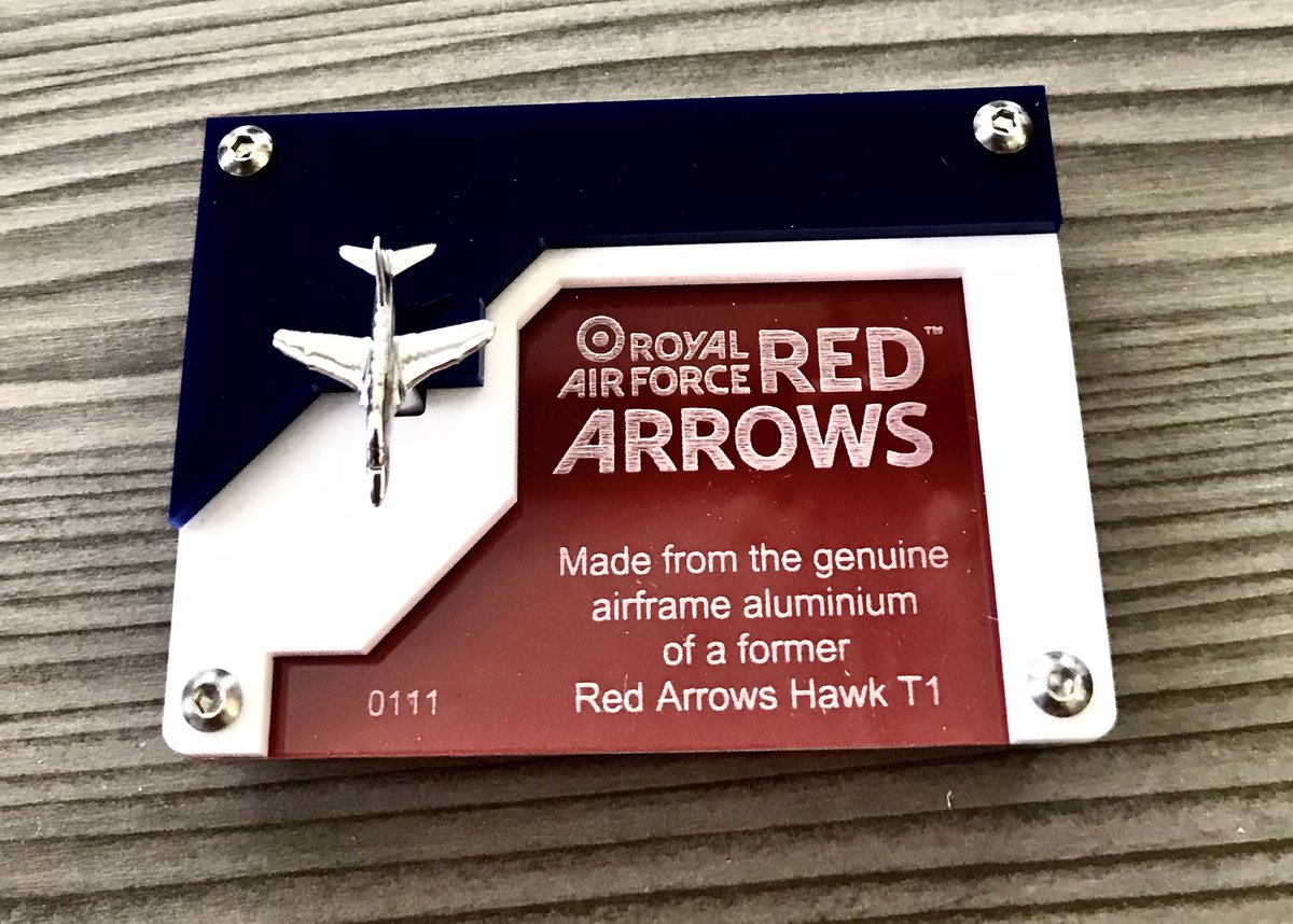 Who’s a lucky birthday girl ❤️ <a href="/rafredarrows/">Red Arrows</a> ❤️