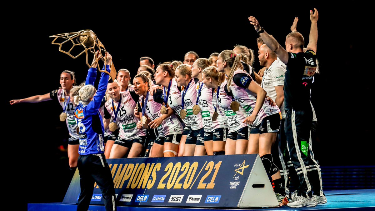 HomeofHandball's tweet image. #picoftheweekend @VipersKrSand are ruling over the @ehfcl #ehffinal4 👑🇳🇴